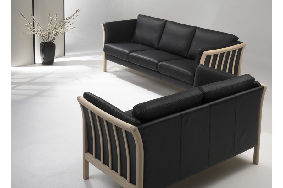 Skalma Asmara sofasæt best. 2 + 3 pers. sofa | Bøg sæbe - Sofa - Indbo Center