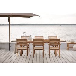 Keros spisebordsstol med armln