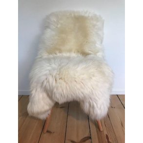 Cremeweies Lammfell aus Europa