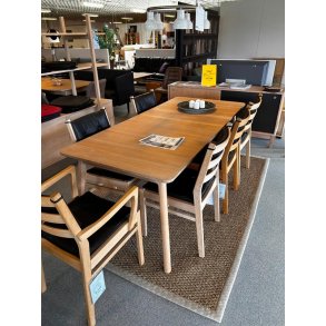 Spisebord NorD nr 2160 - Udstillingsmodel