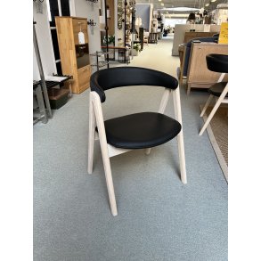 Forma spisebordsstole - s�t med 4 i sort l�der og hvidolieret eg