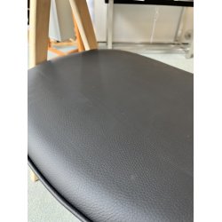 Forma spisebordsstole - s�t med 4 i sort l�der og hvidolieret eg