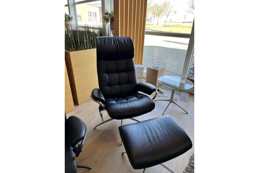 Stressless London lnestol med hjt rygln - Paloma Black &amp; Star Base
