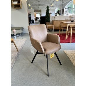 Kayden stol med C-3 Stel