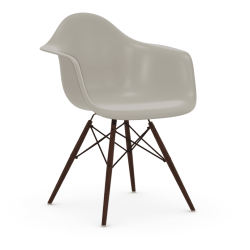 Eames DAW - stel i mrk ahorn