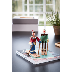 Kay Bojesen skilber Boje, dreng