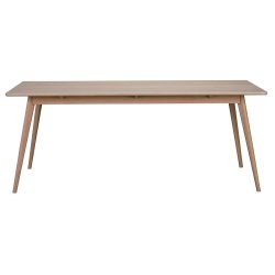 Yumi spisebord i eg