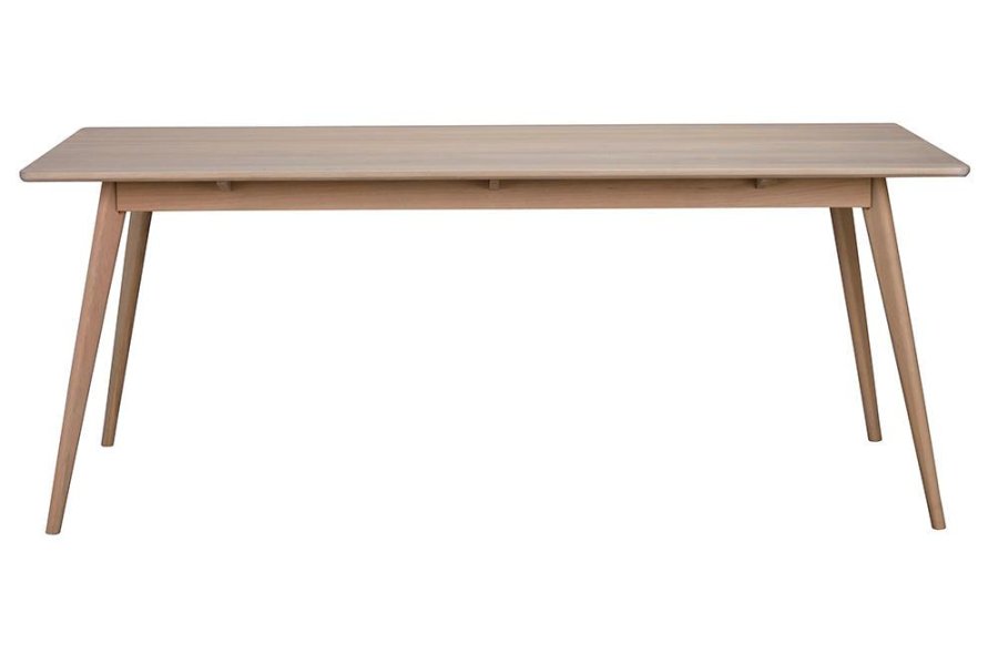 Yumi spisebord i eg